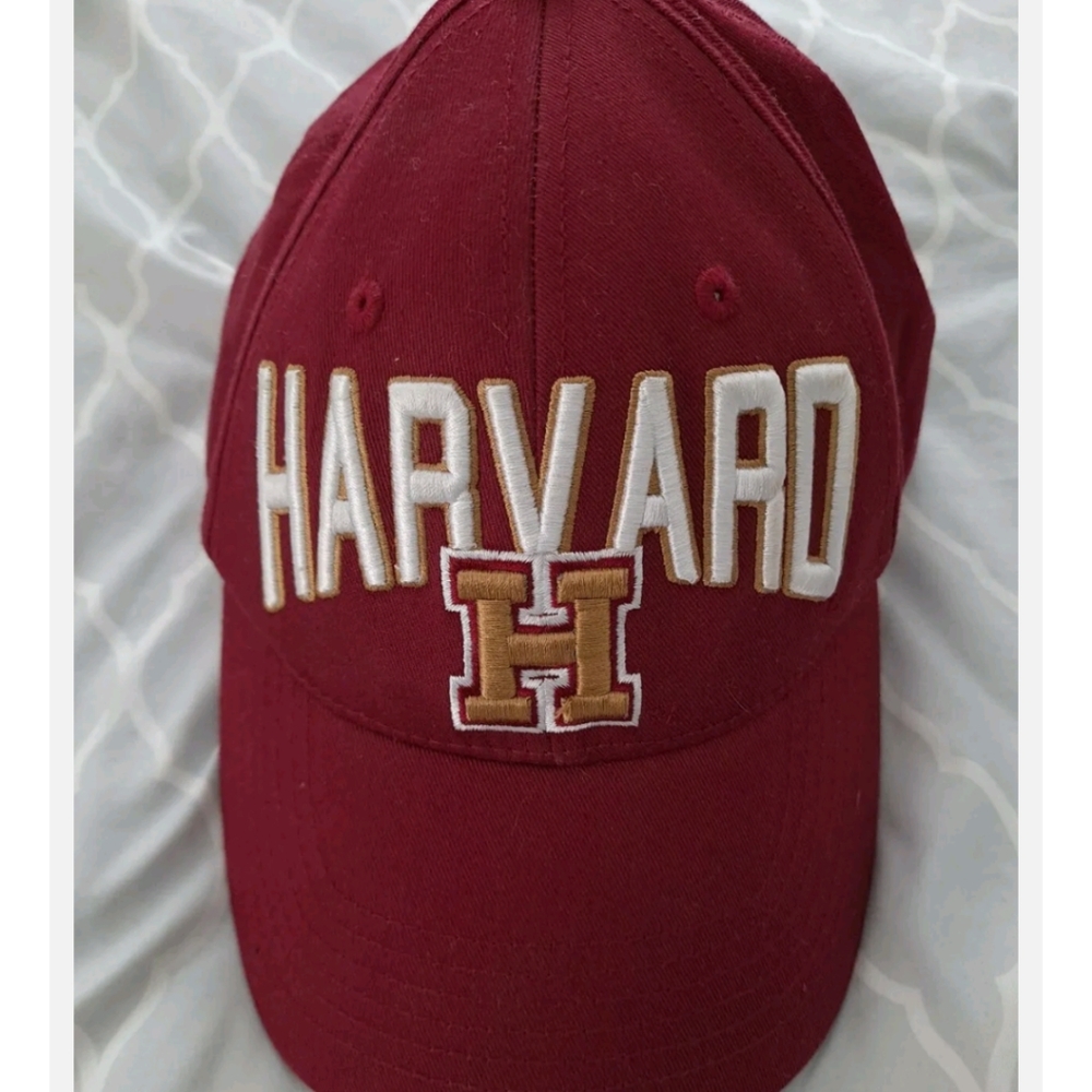 Maroon Cap